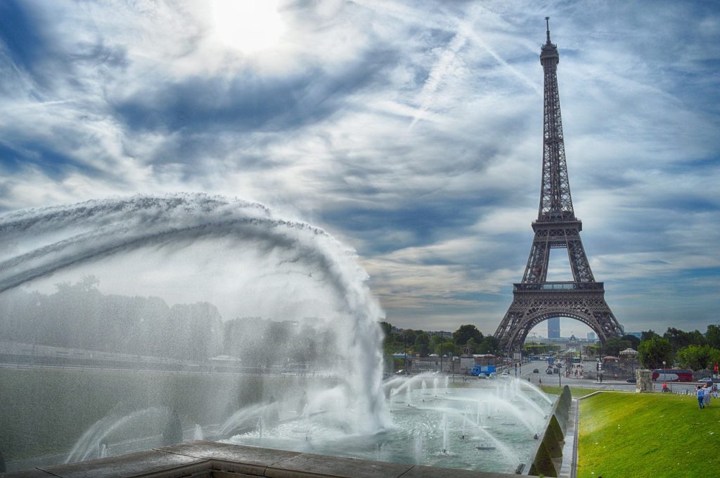 Conseils Pratiques pour Dessiner la Tour Eiffel