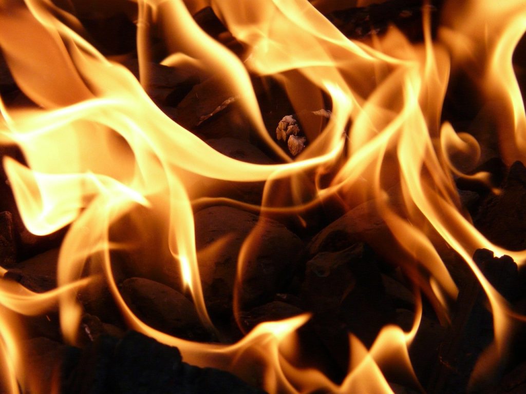 Conseils Pratiques pour Améliorer vos Dessins de Flammes